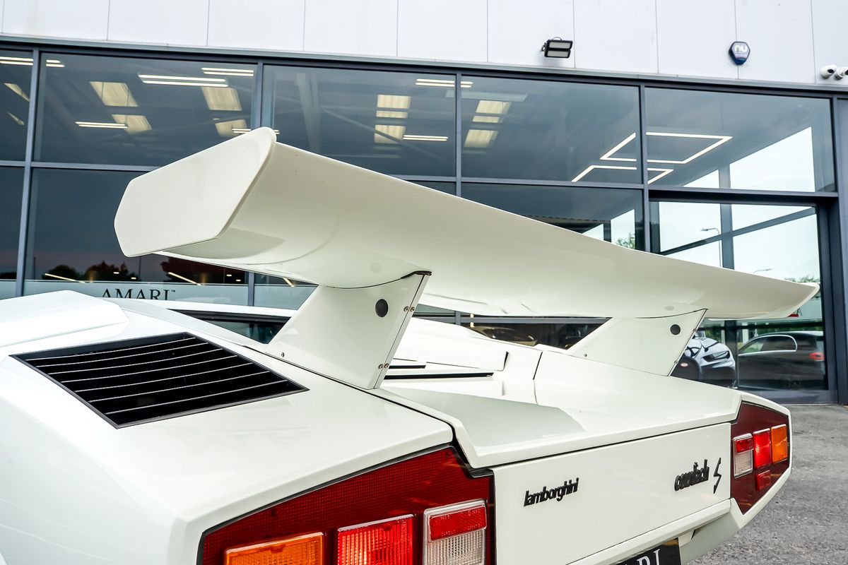 LAMBORGHINI COUNTACH LP400S