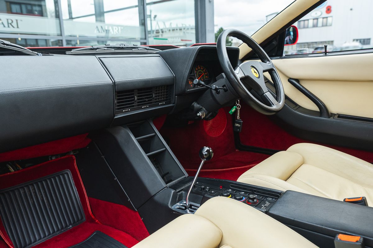 FERRARI TESTAROSSA Flat 12