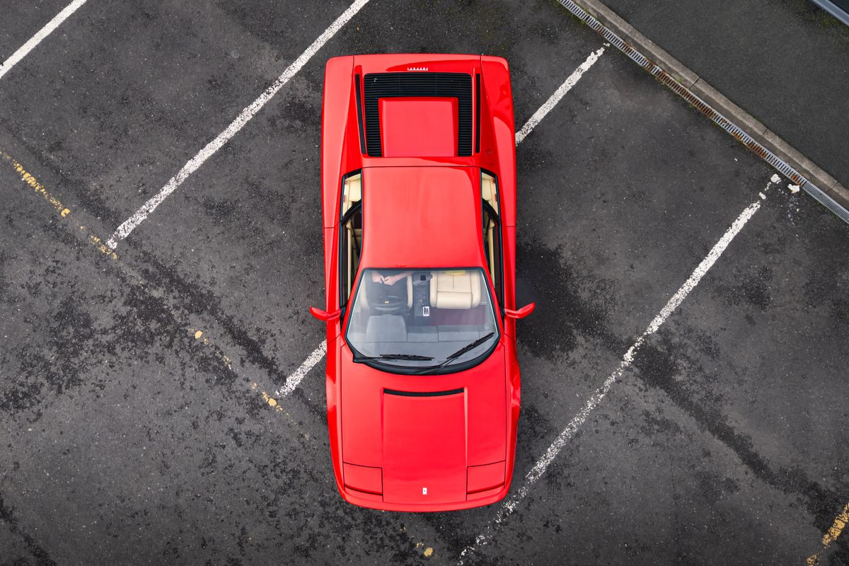 FERRARI TESTAROSSA Flat 12