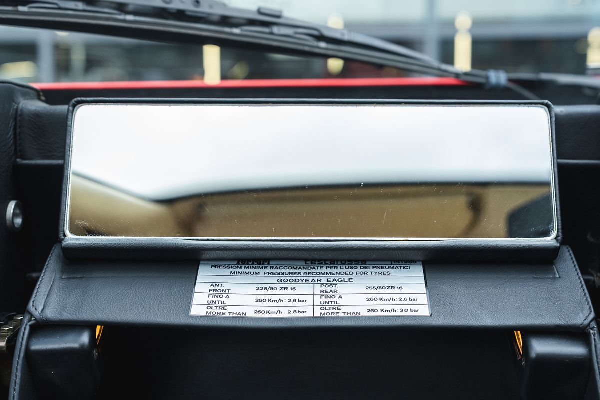FERRARI TESTAROSSA Flat 12