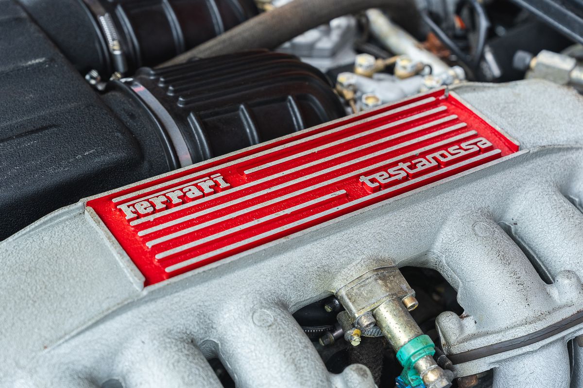 FERRARI TESTAROSSA Flat 12