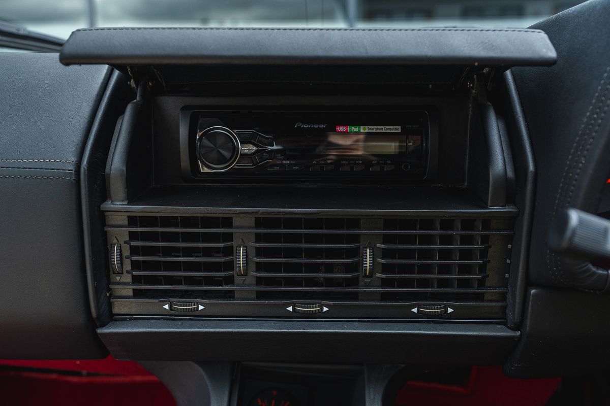 FERRARI TESTAROSSA Flat 12