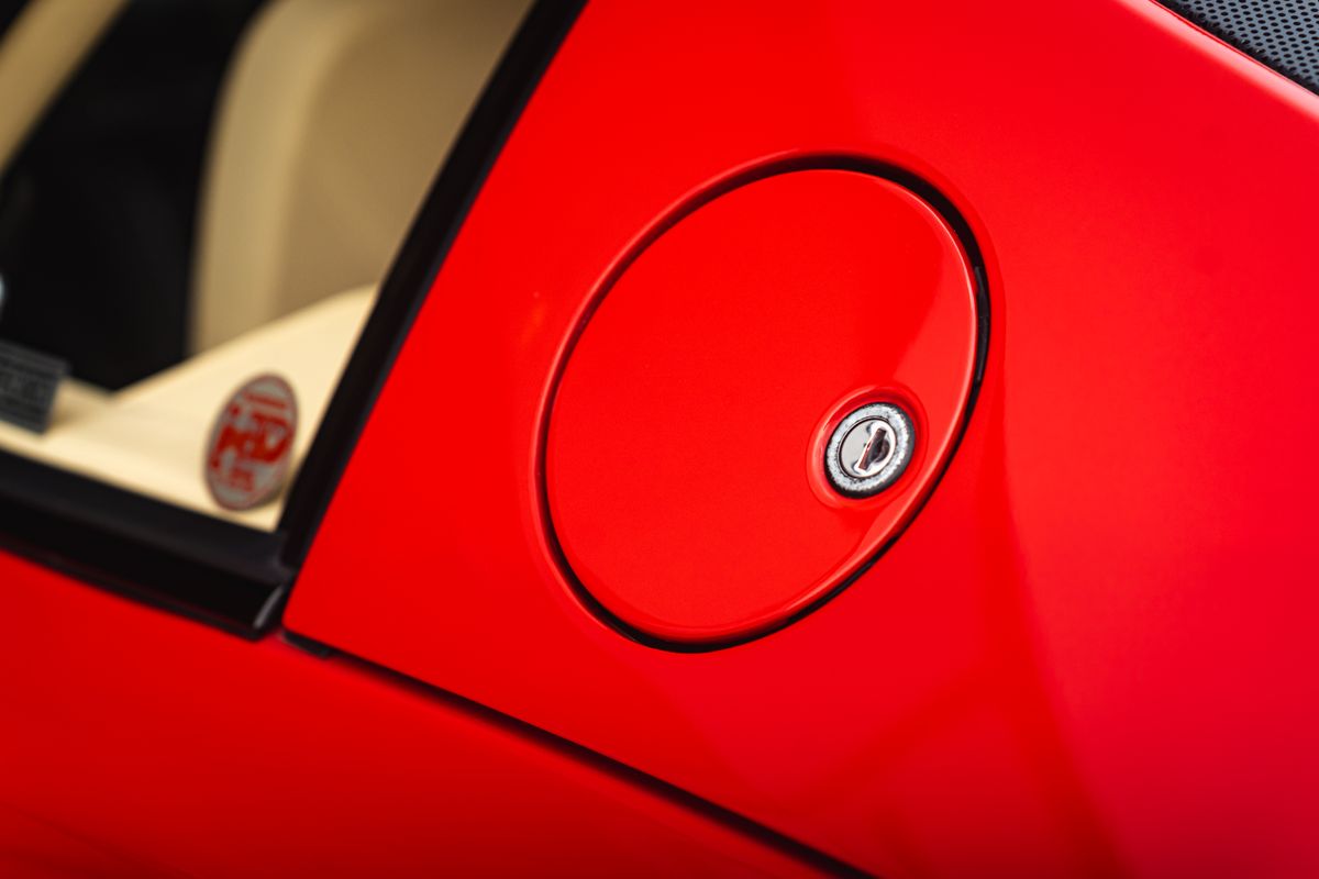 FERRARI TESTAROSSA Flat 12