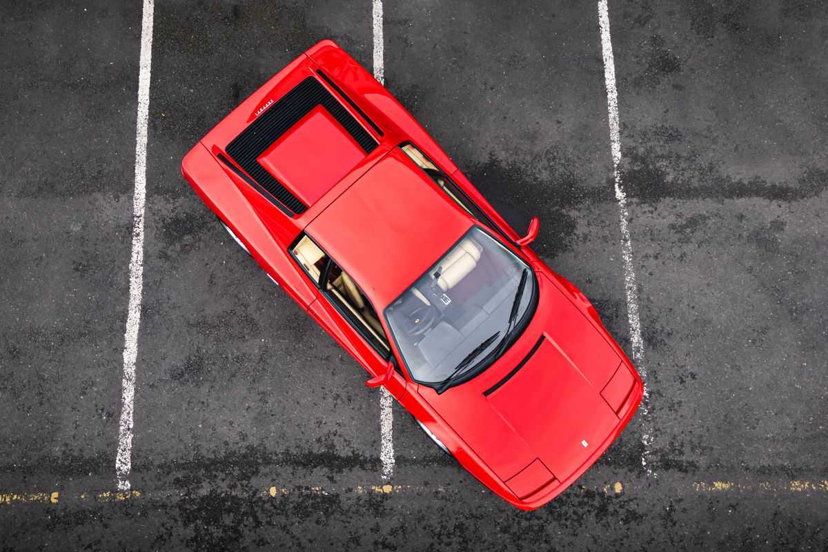 FERRARI TESTAROSSA Flat 12