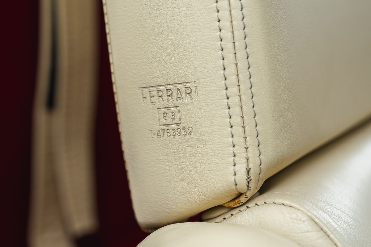 FERRARI TESTAROSSA Flat 12