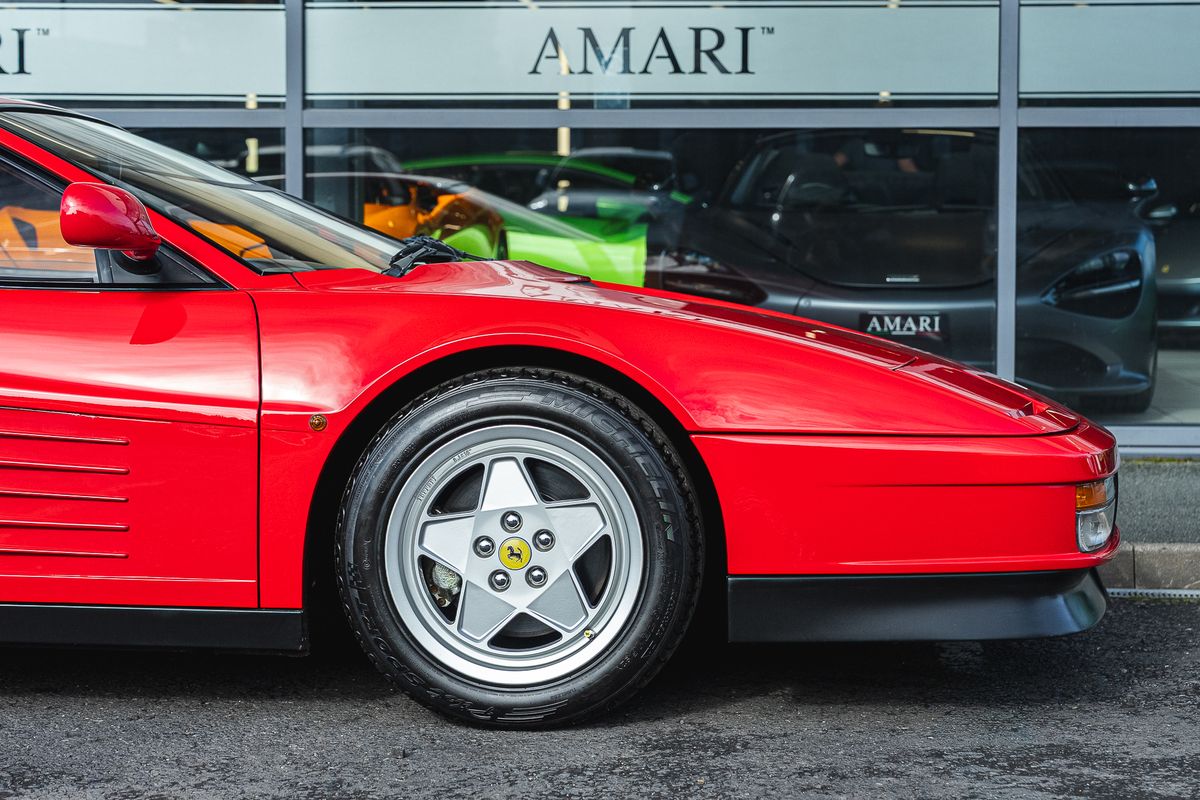 FERRARI TESTAROSSA Flat 12