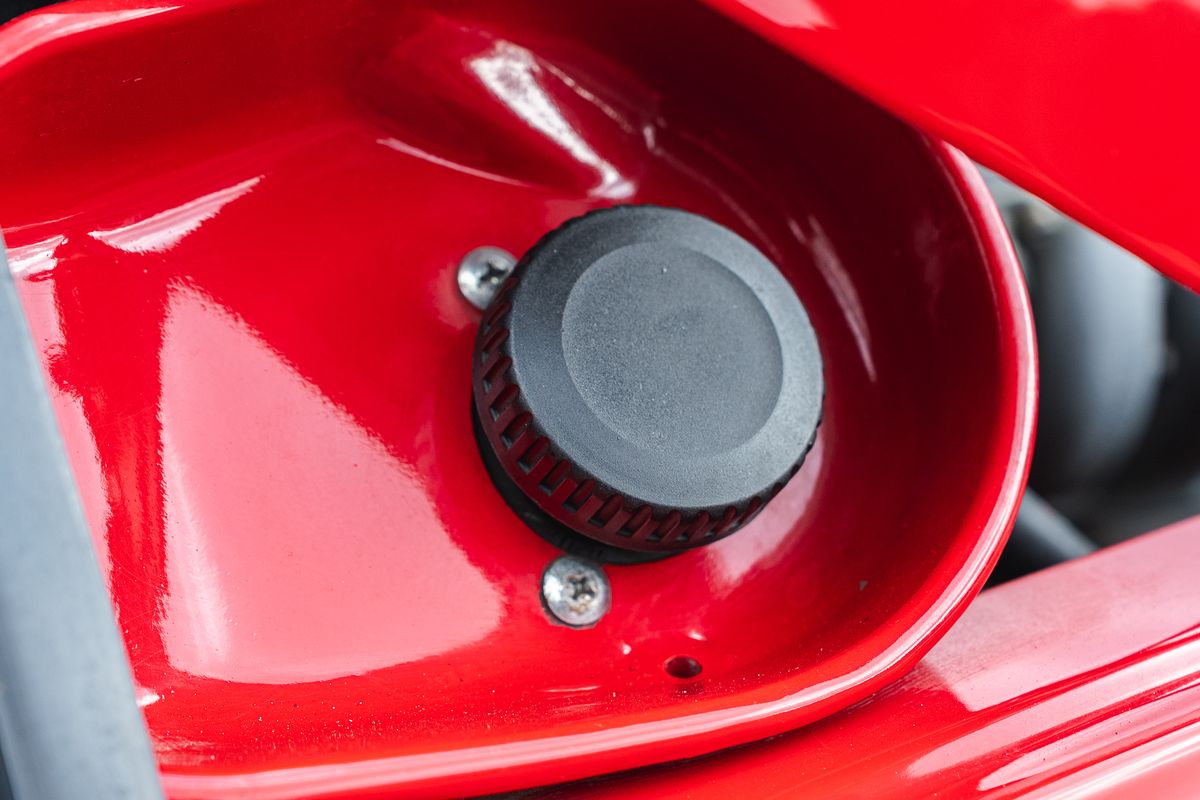 FERRARI TESTAROSSA Flat 12