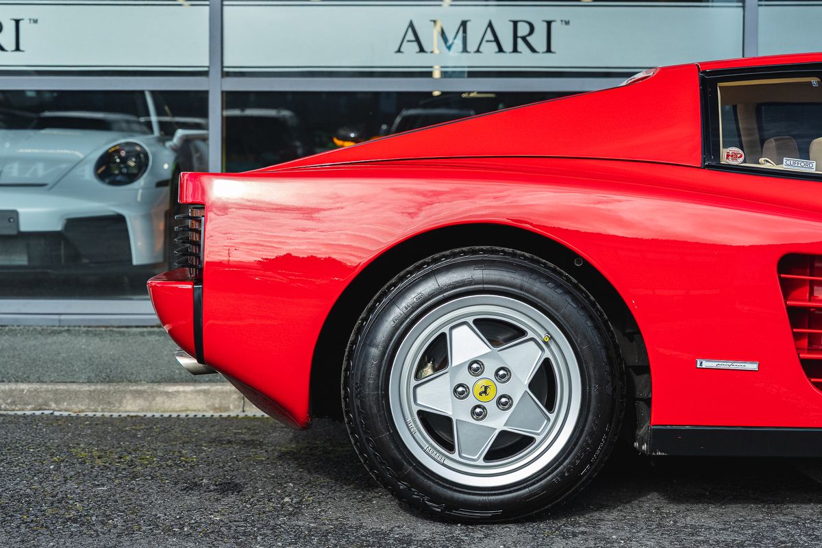 FERRARI TESTAROSSA Flat 12