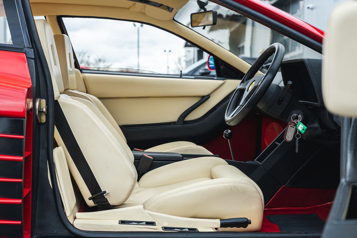 FERRARI TESTAROSSA Flat 12