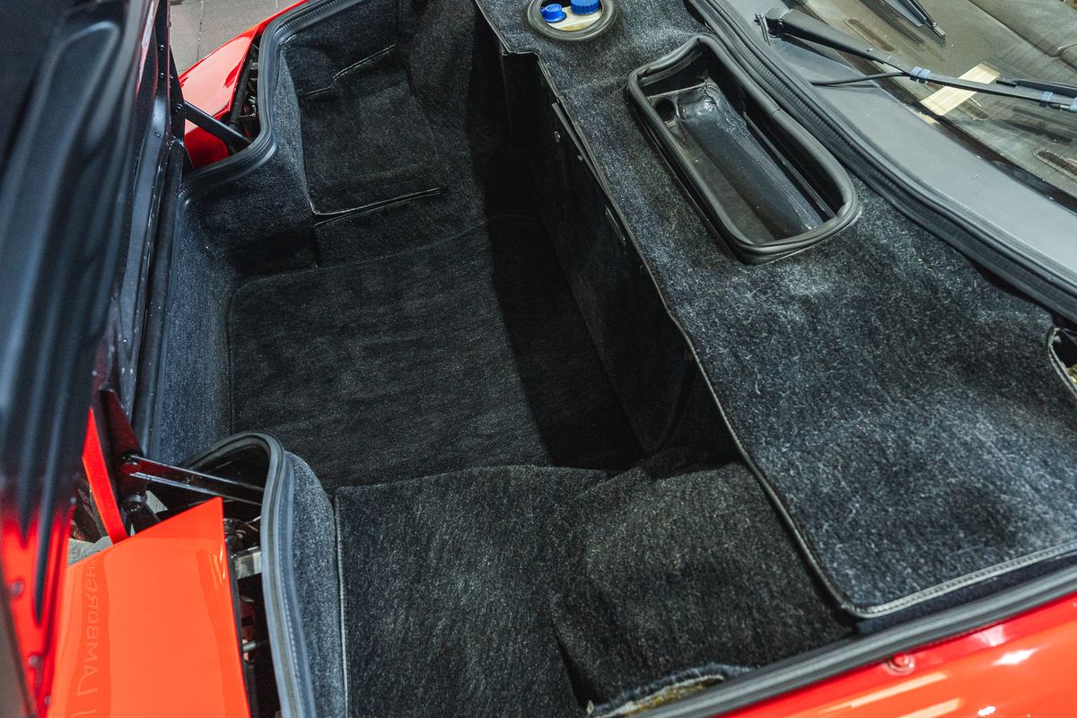 FERRARI TESTAROSSA Flat 12
