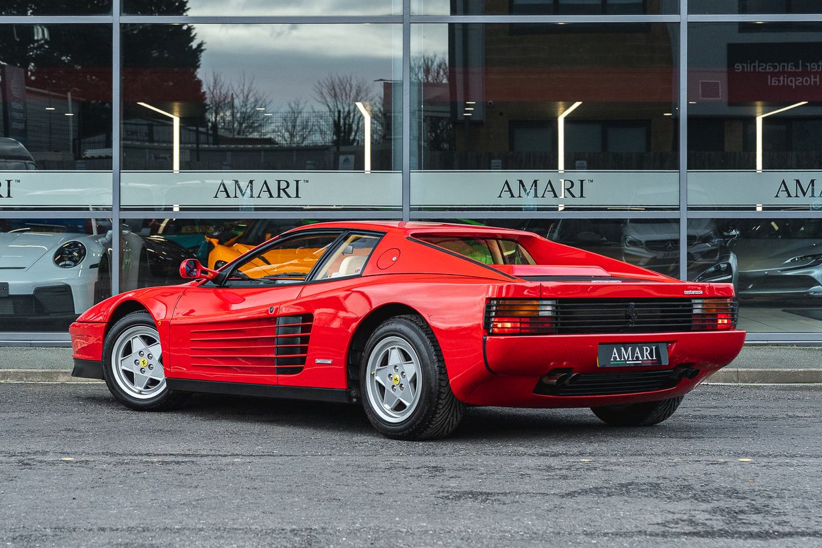 FERRARI TESTAROSSA Flat 12