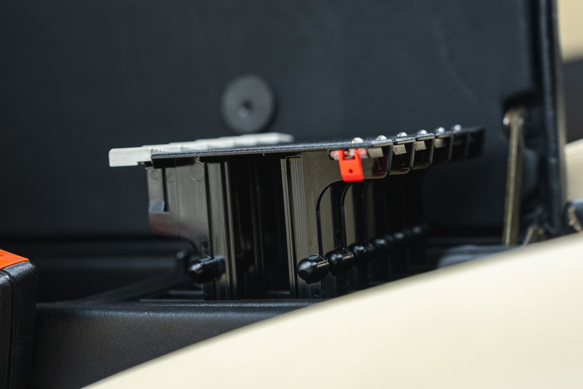 FERRARI TESTAROSSA Flat 12