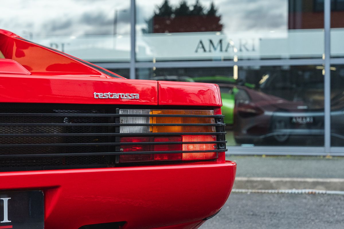 FERRARI TESTAROSSA Flat 12