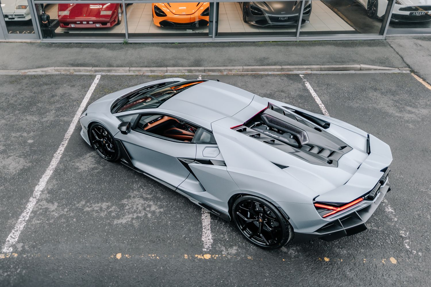 Lamborghini Revuelto