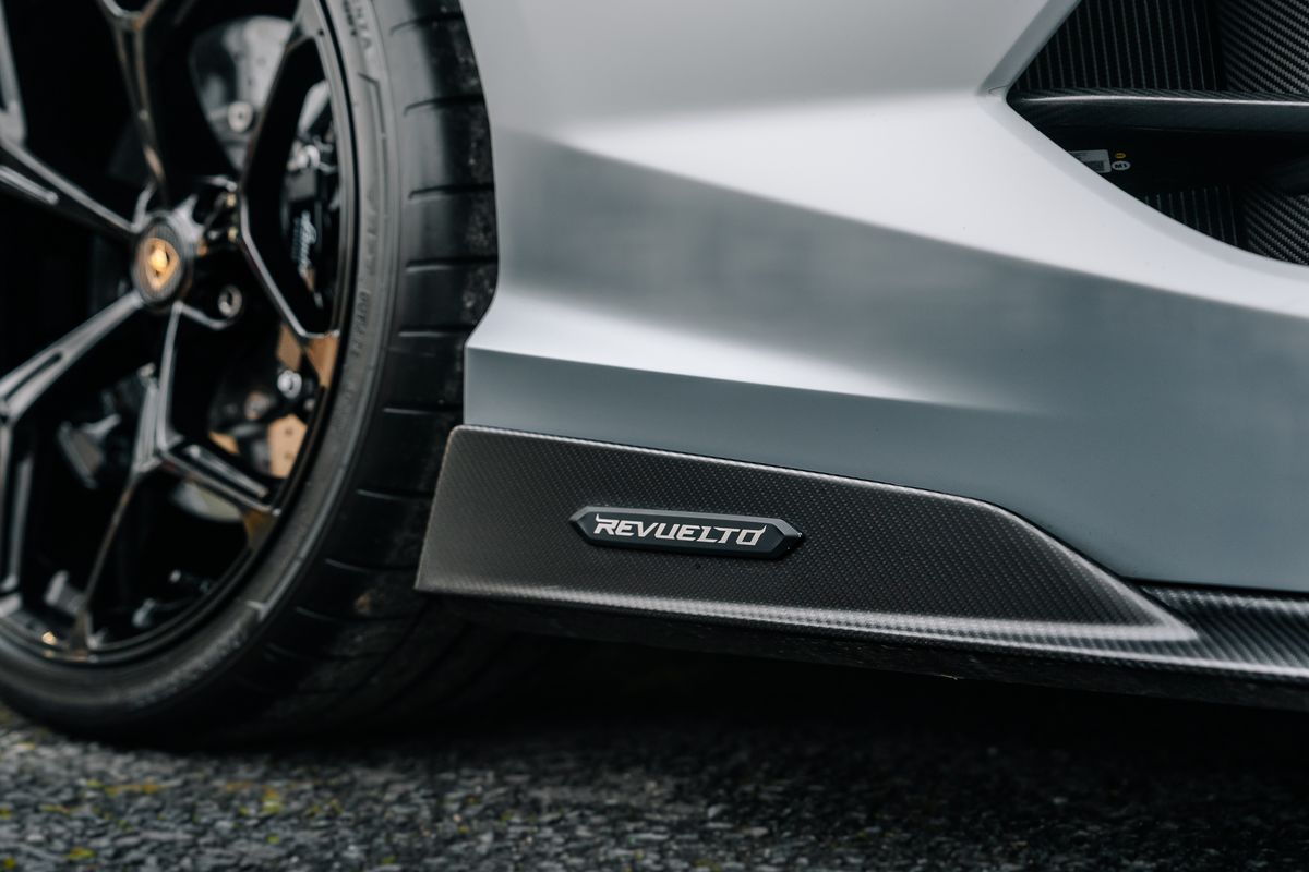 Lamborghini Revuelto