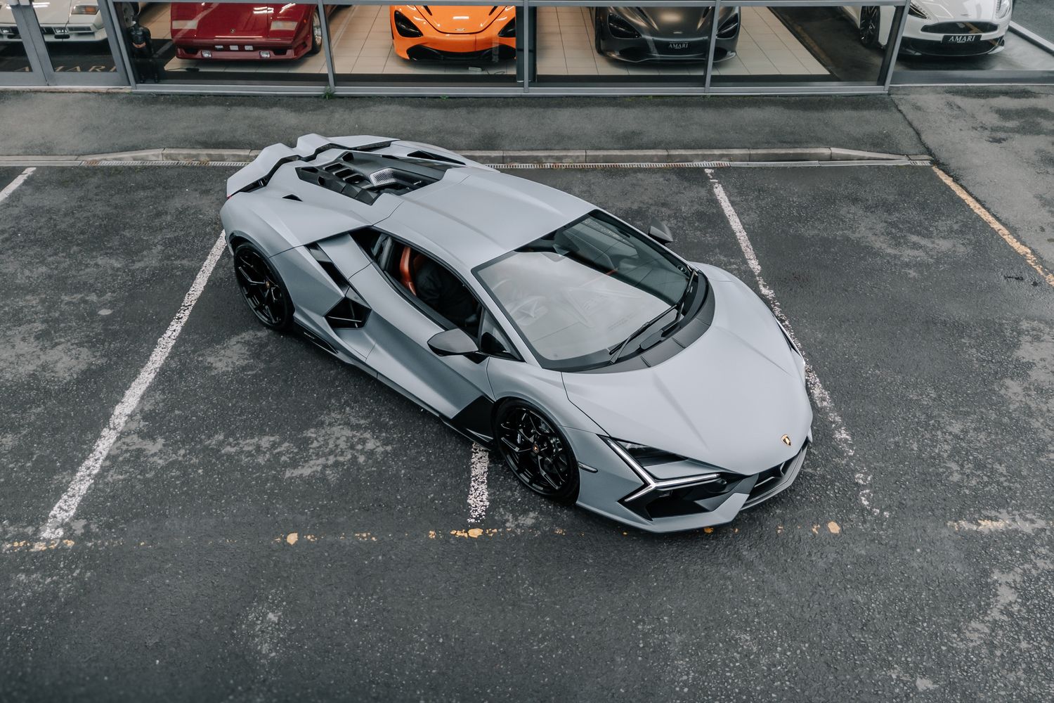 Lamborghini Revuelto