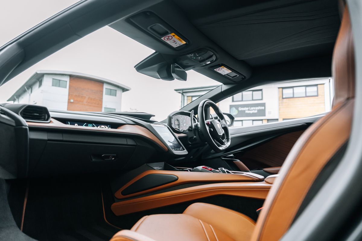 Lamborghini Revuelto