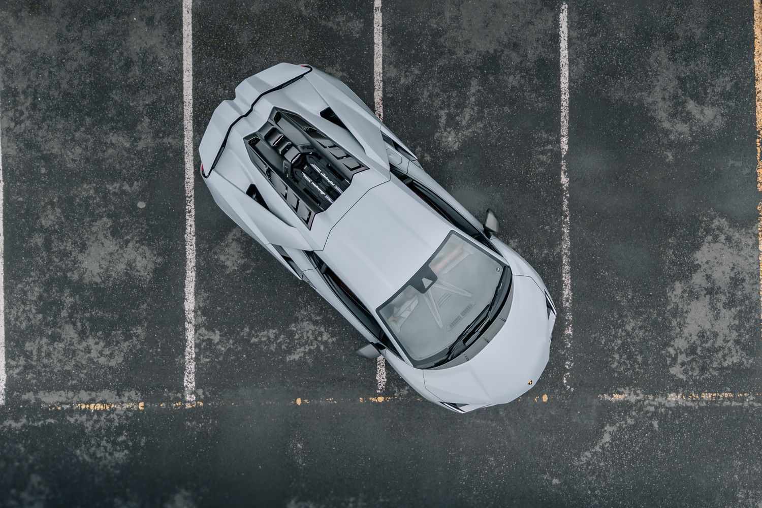 Lamborghini Revuelto