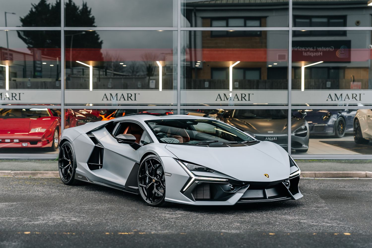 Lamborghini Revuelto