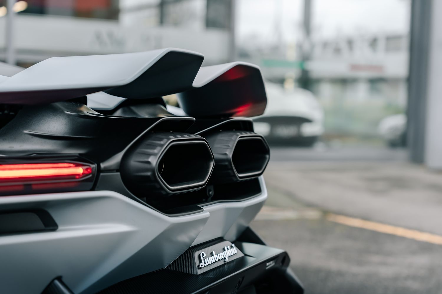 Lamborghini Revuelto