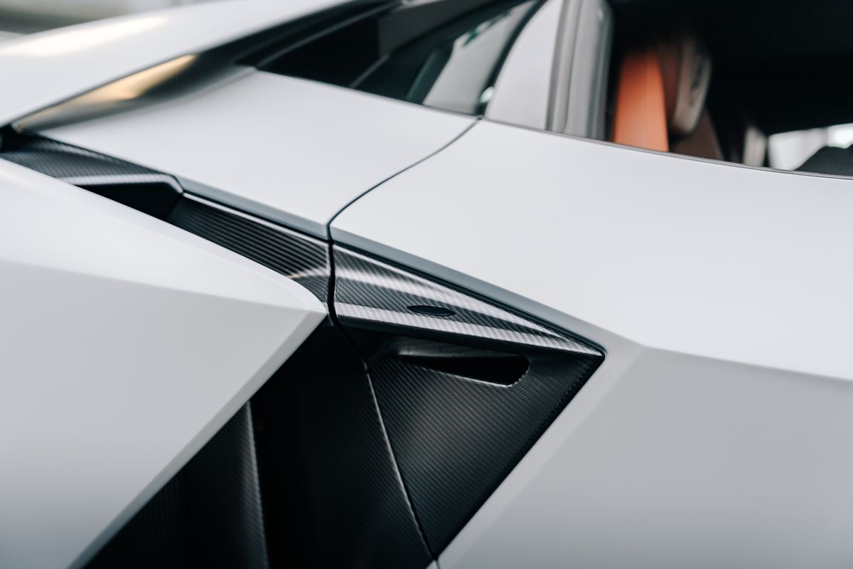 Lamborghini Revuelto
