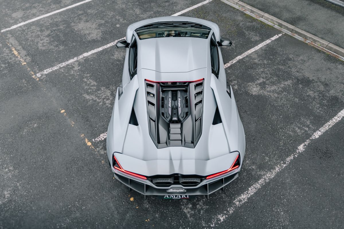 Lamborghini Revuelto