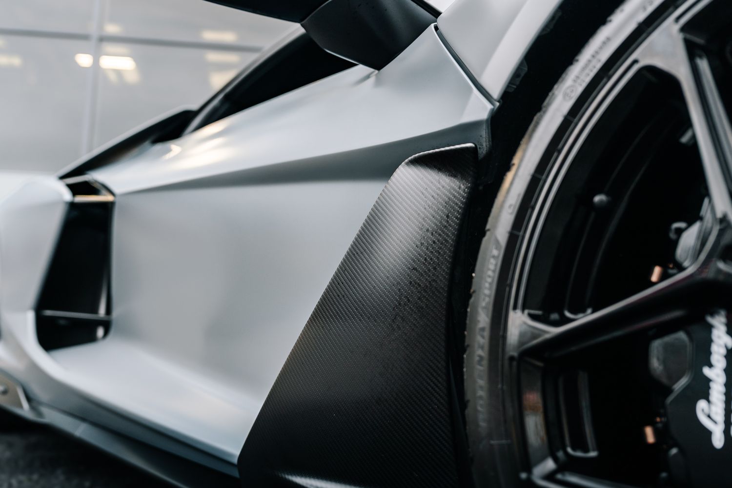 Lamborghini Revuelto