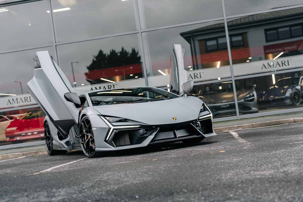 Lamborghini Revuelto