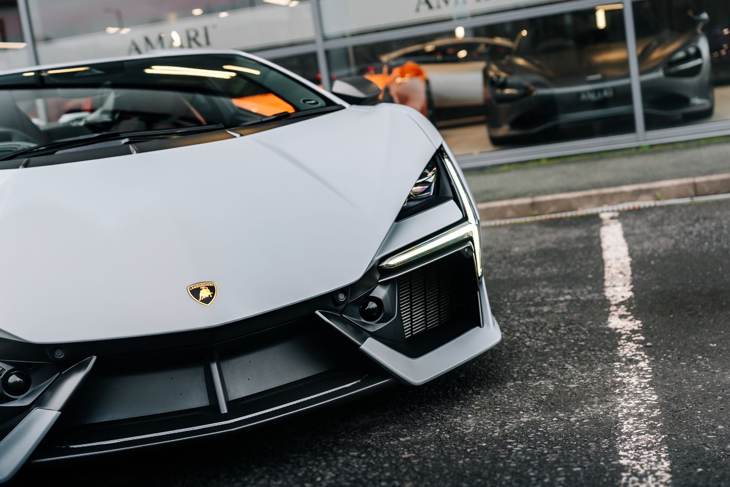 Lamborghini Revuelto