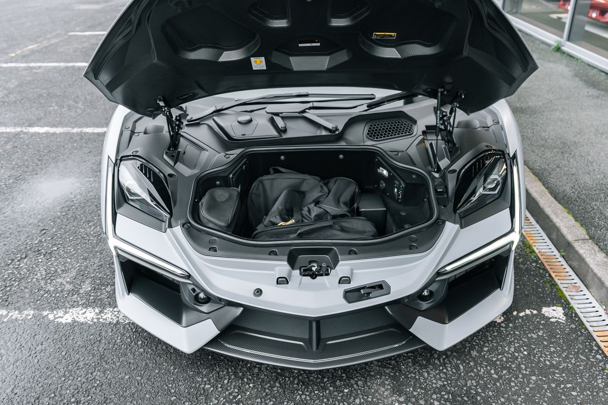 Lamborghini Revuelto