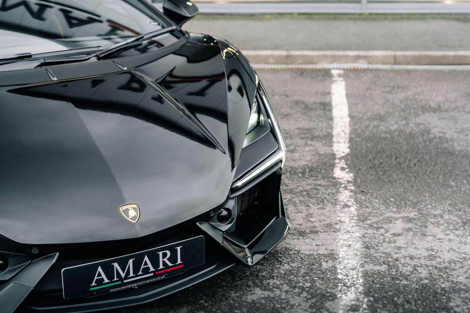 Lamborghini Revuelto