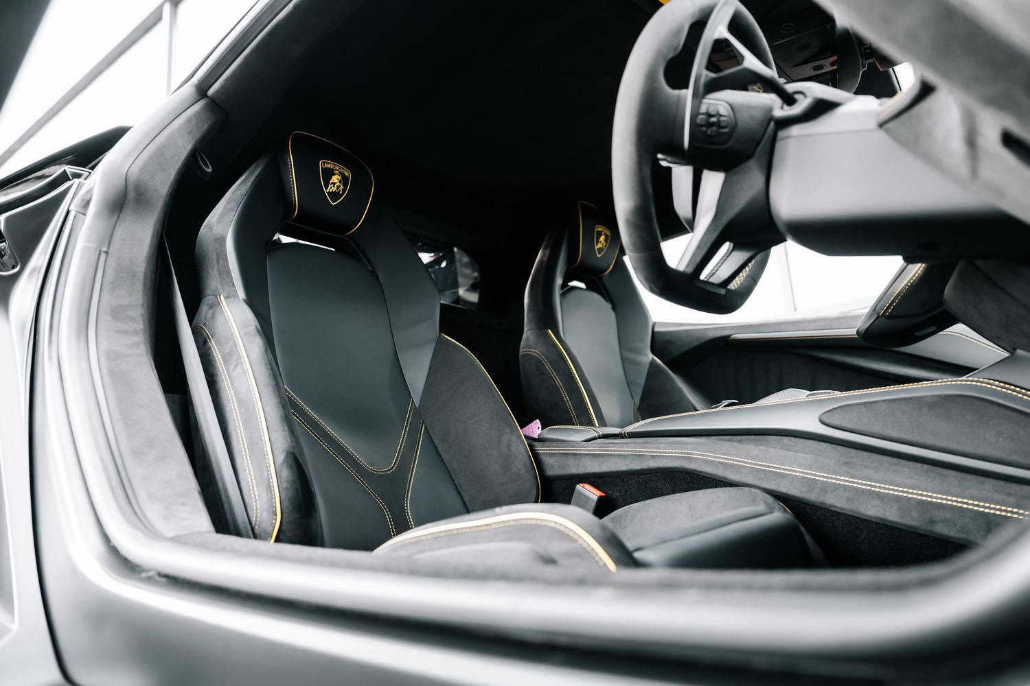 Lamborghini Revuelto