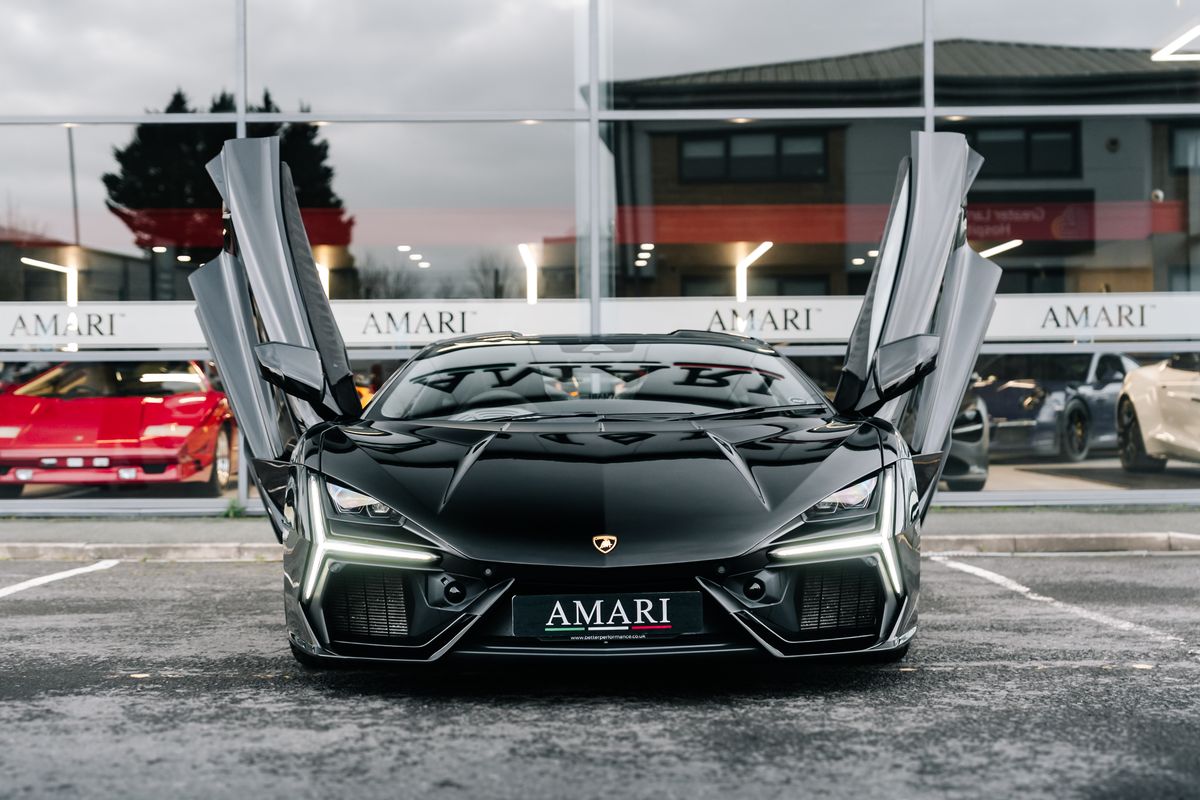 Lamborghini Revuelto