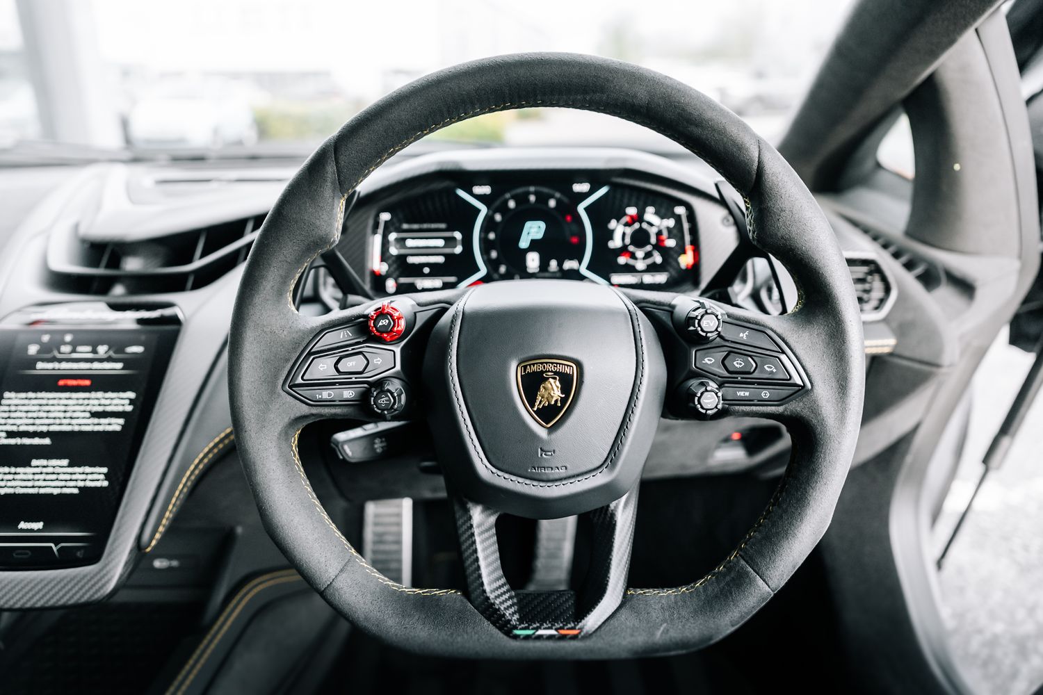 Lamborghini Revuelto