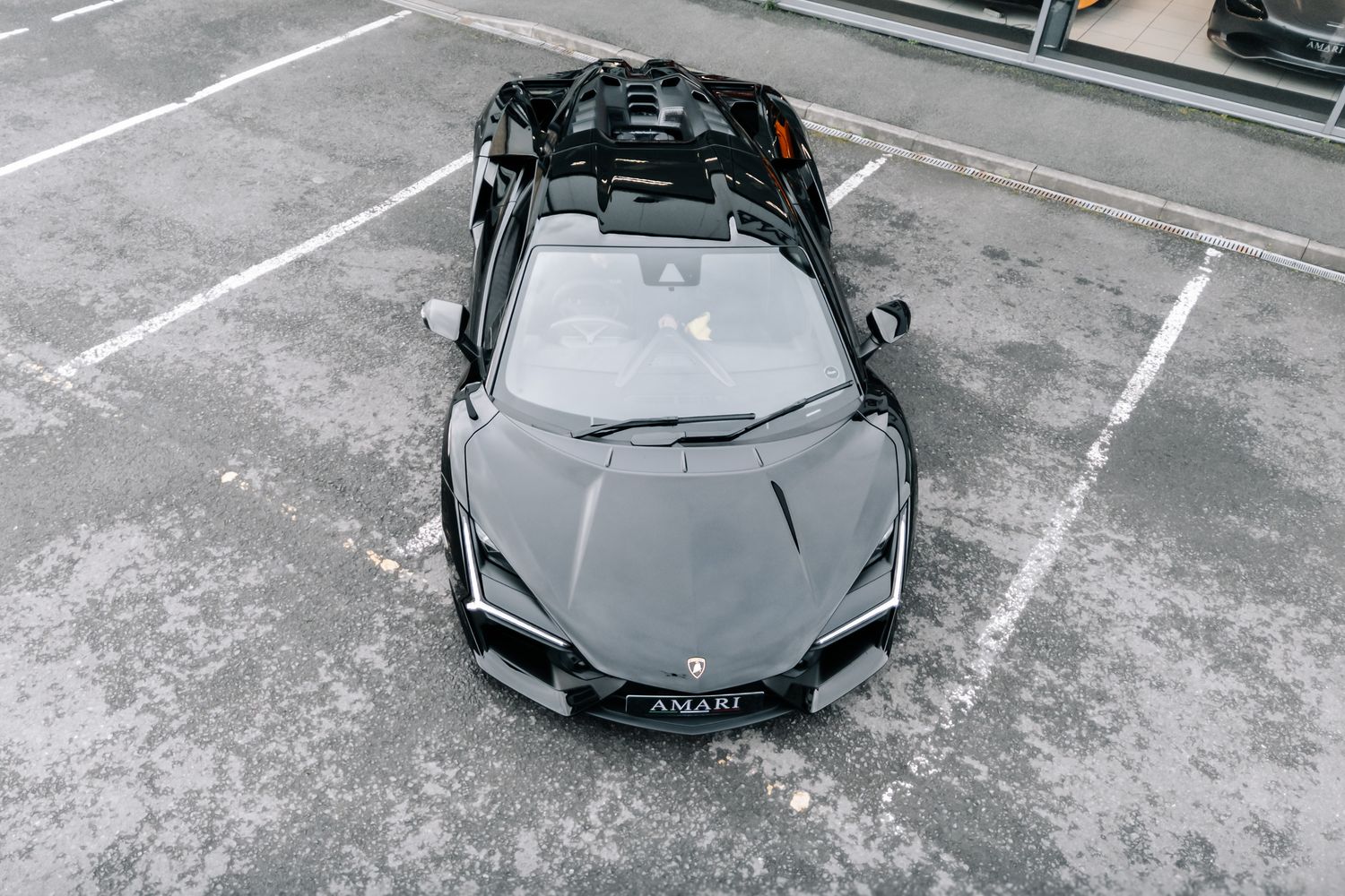 Lamborghini Revuelto