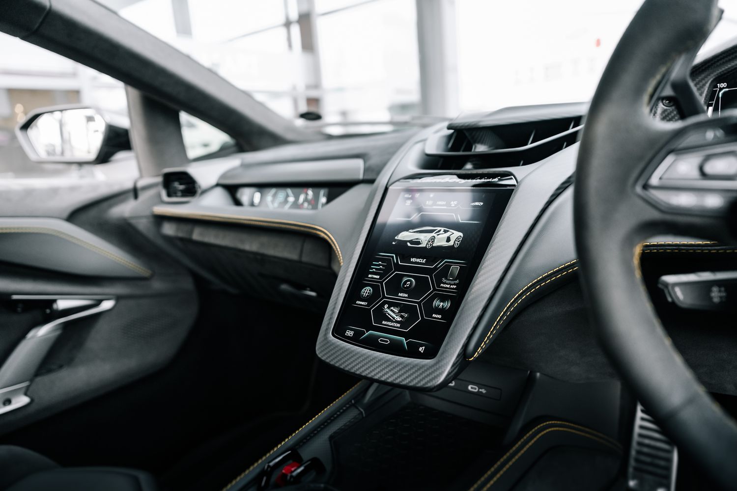 Lamborghini Revuelto