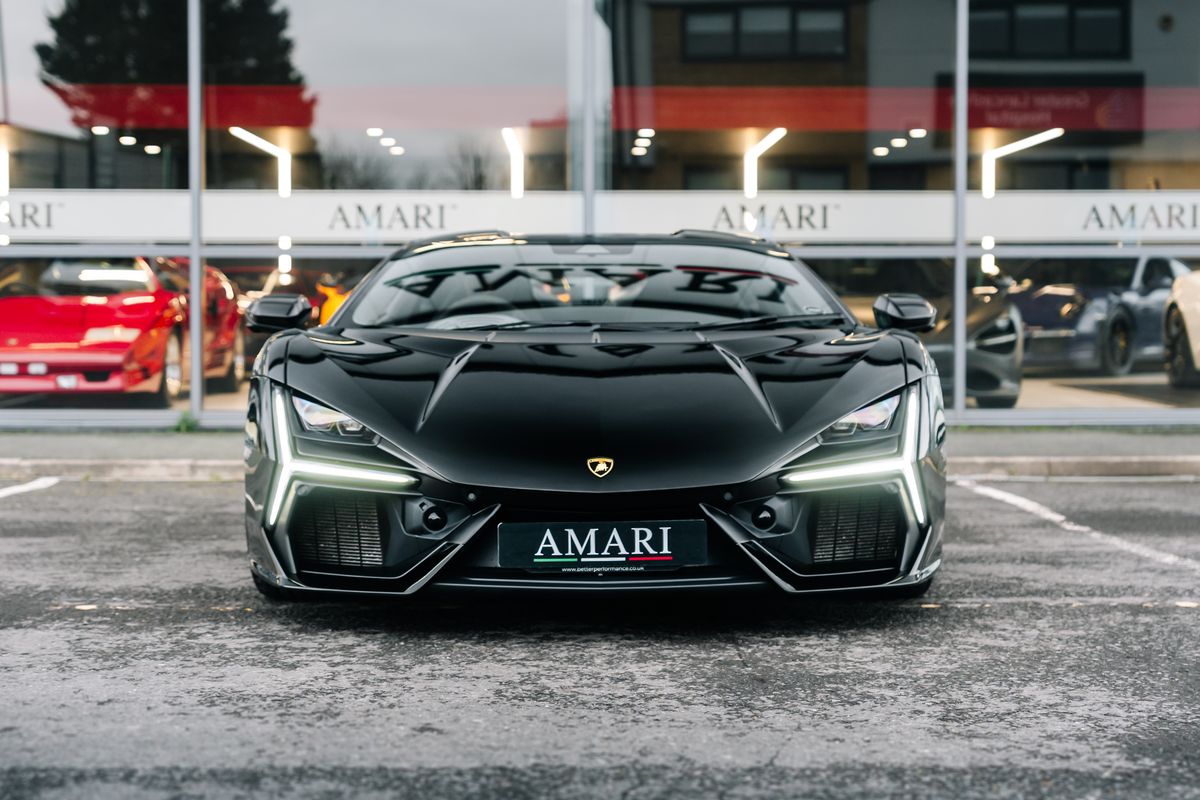 Lamborghini Revuelto