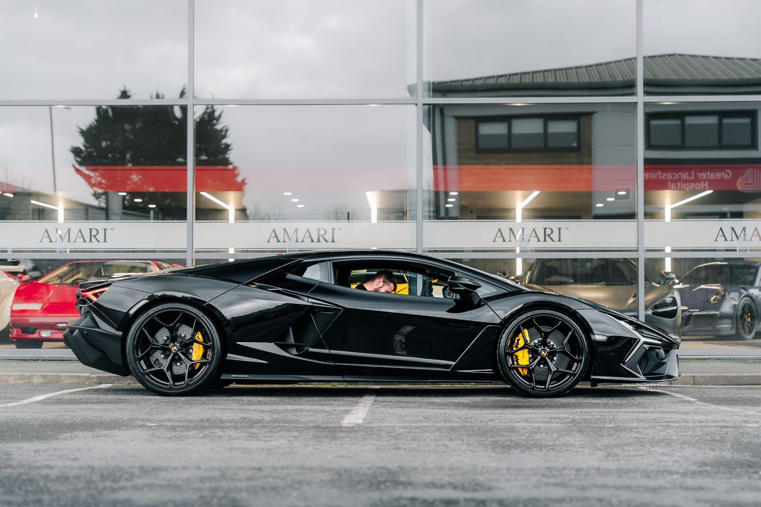 Lamborghini Revuelto