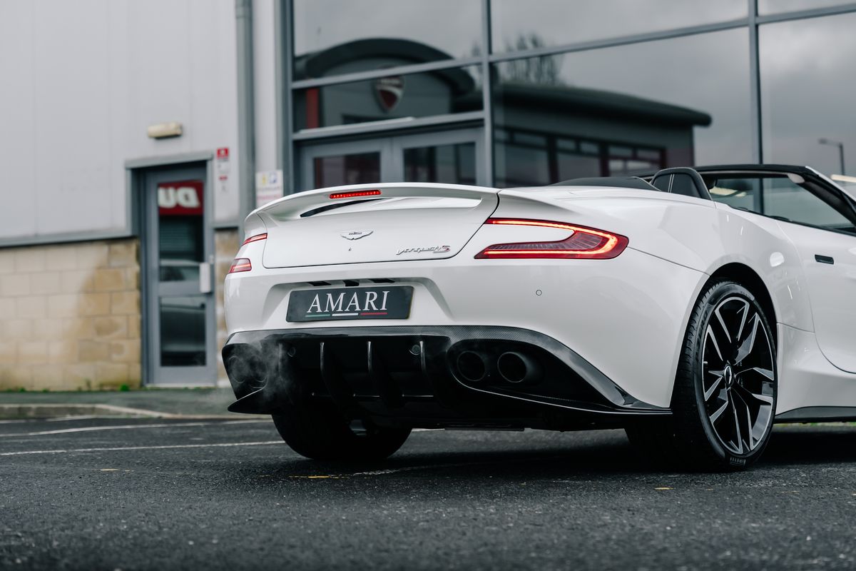 ASTON MARTIN VANQUISH 6.0 V12 S Volante