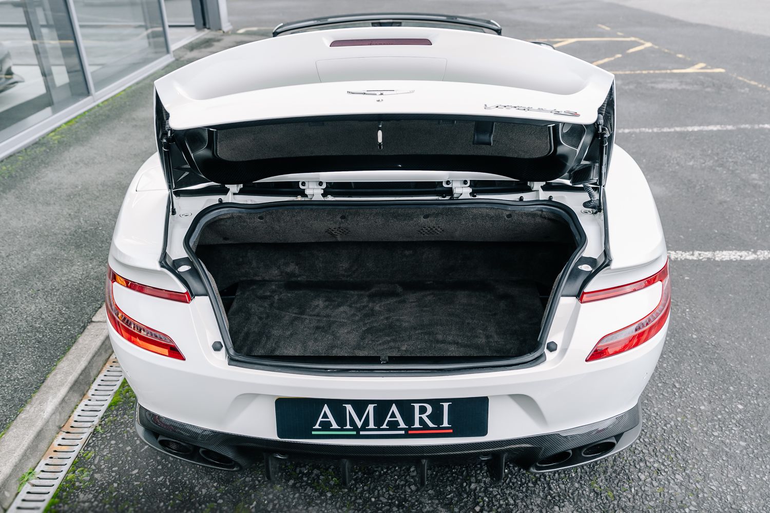 Aston Martin Vanquish