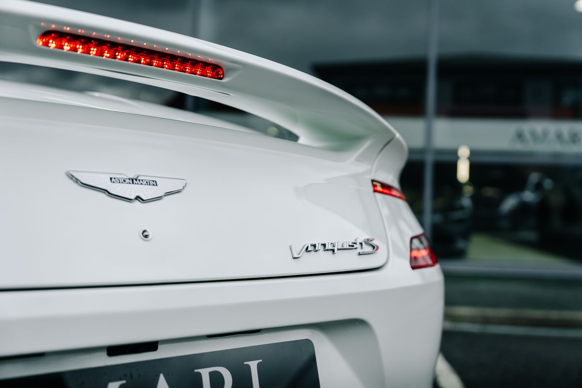 ASTON MARTIN VANQUISH 6.0 V12 S Volante