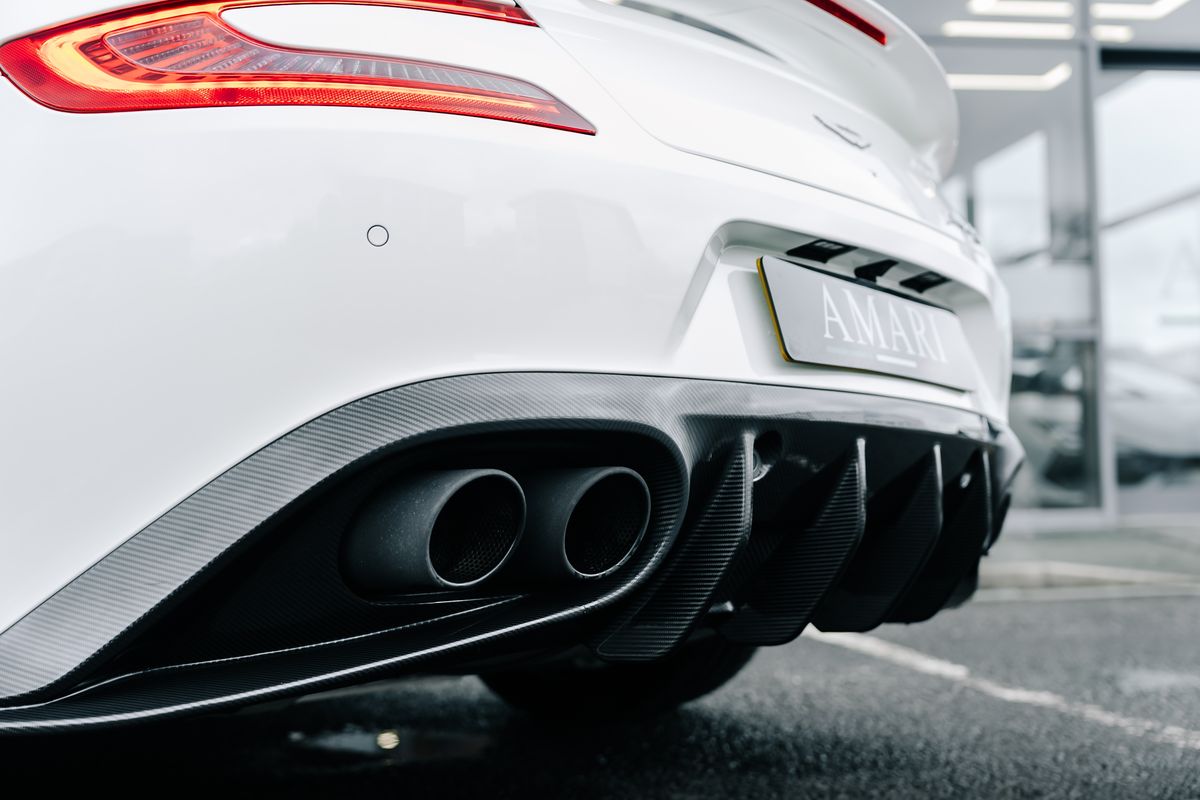 ASTON MARTIN VANQUISH 6.0 V12 S Volante