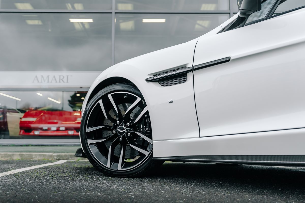 ASTON MARTIN VANQUISH 6.0 V12 S Volante