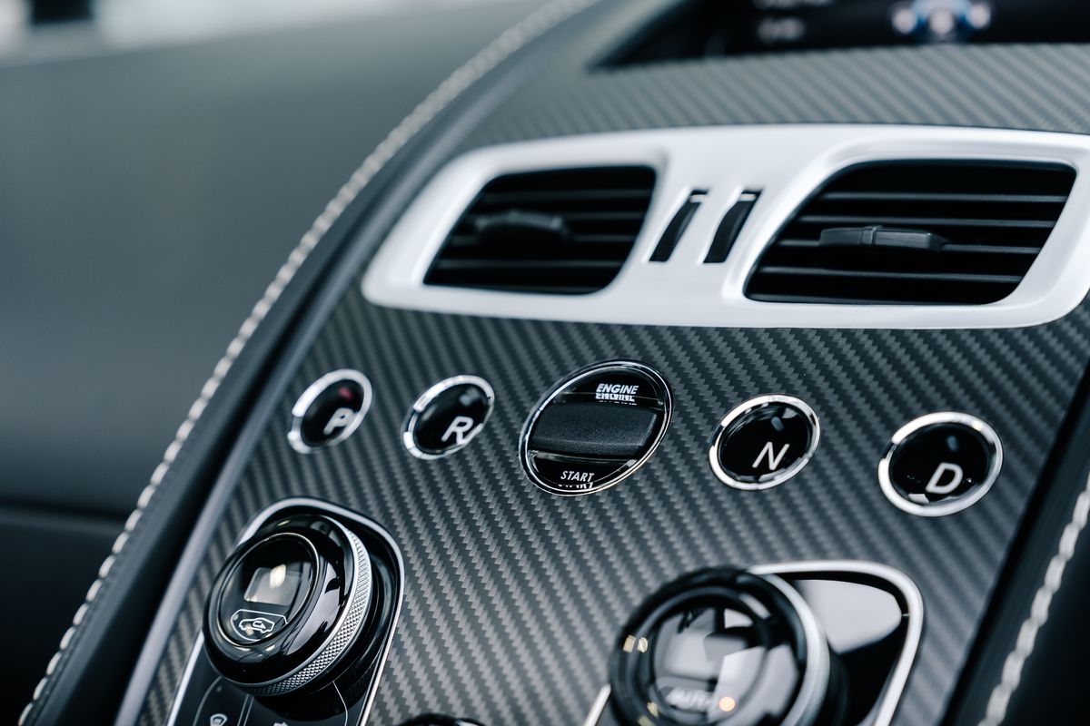 ASTON MARTIN VANQUISH 6.0 V12 S Volante