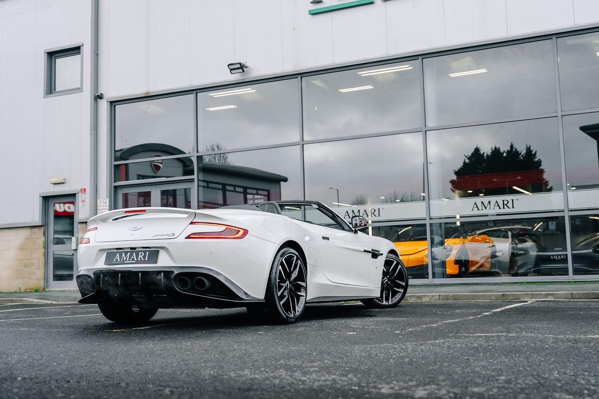 ASTON MARTIN VANQUISH 6.0 V12 S Volante
