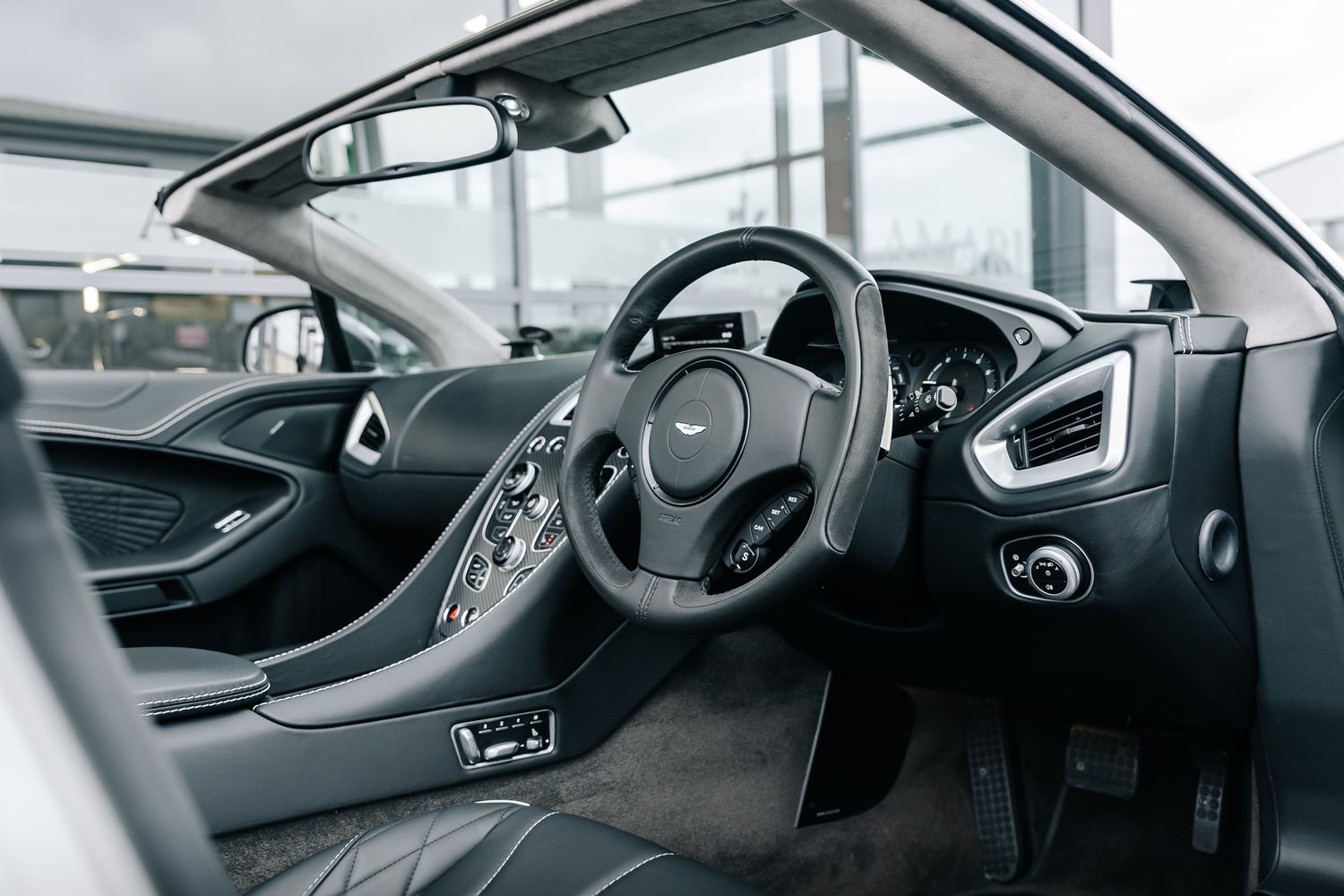 Aston Martin Vanquish