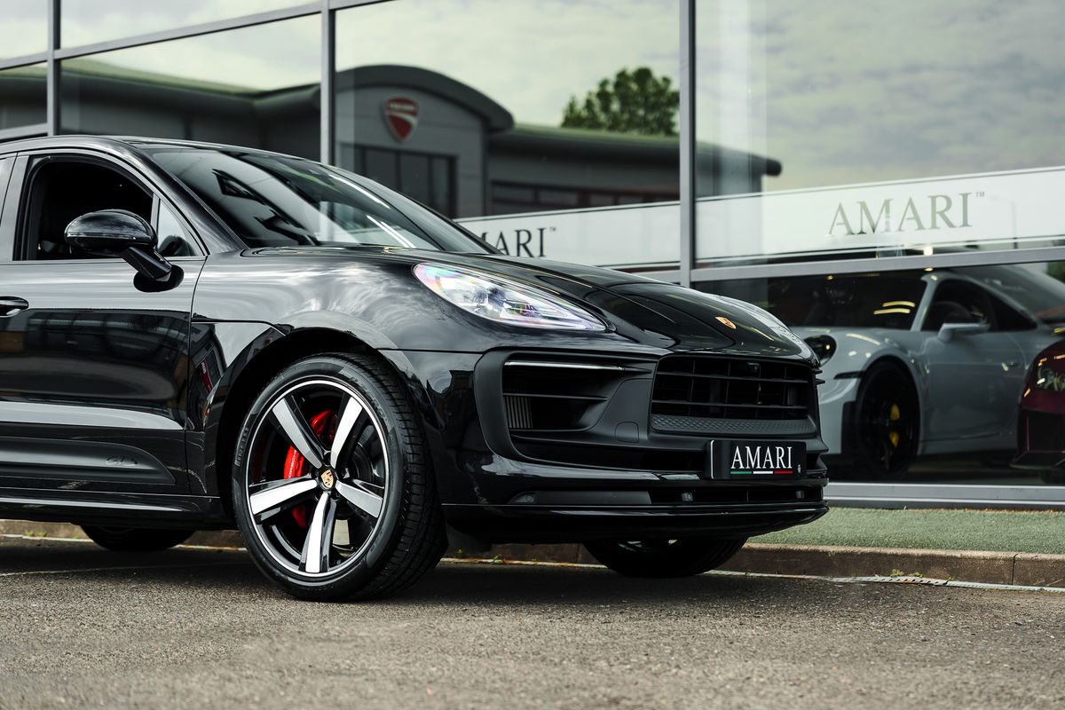 PORSCHE MACAN GTS GTS