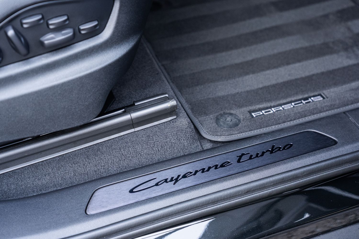 Porsche Cayenne Turbo Tiptronic S Turbo