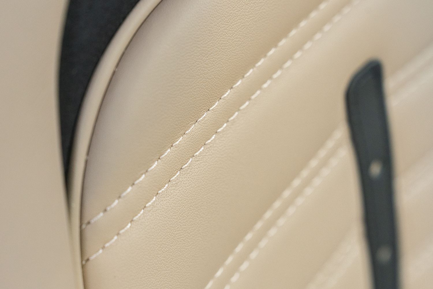 Ferrari Purosangue Esteso by Novitec