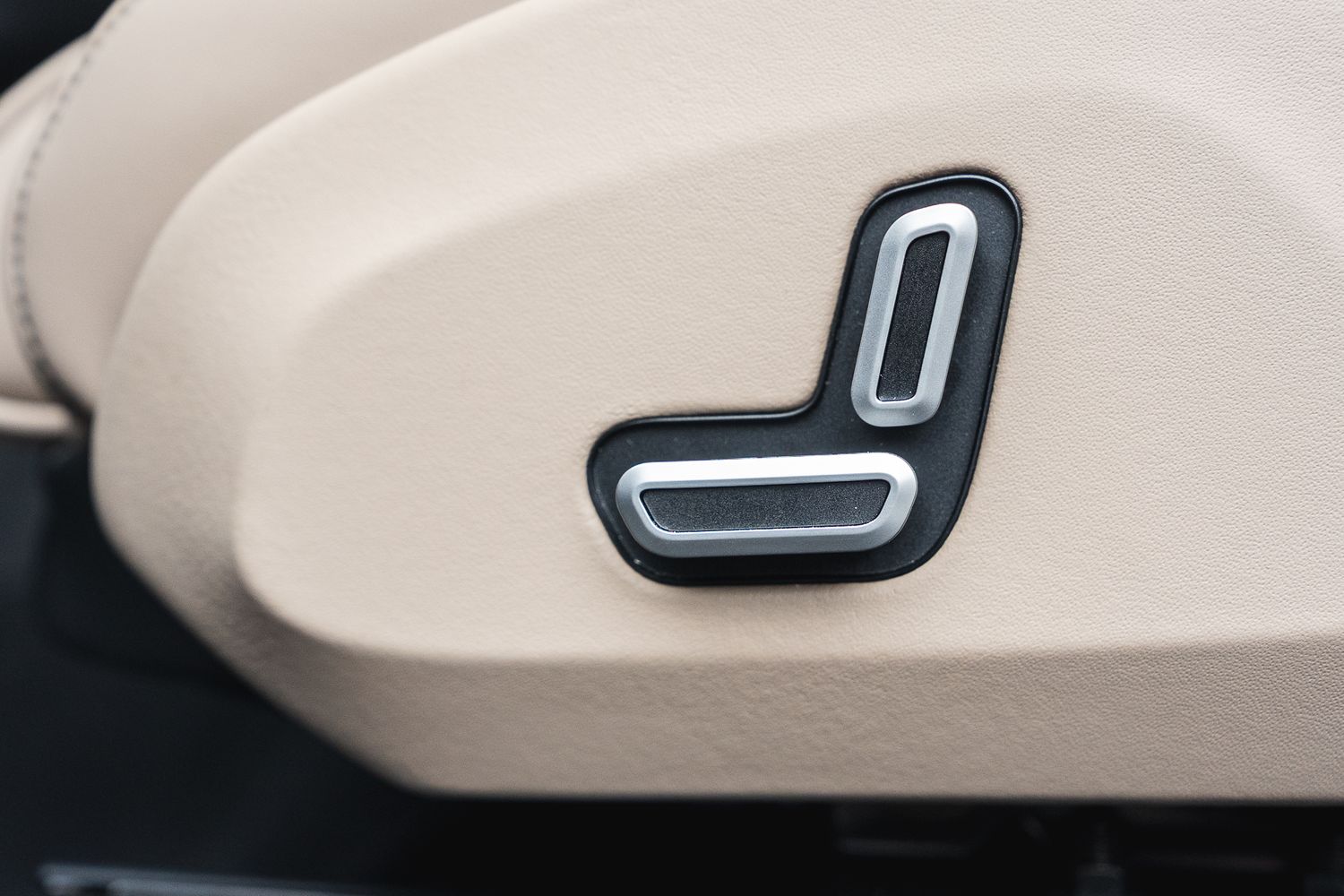 Ferrari Purosangue Esteso by Novitec